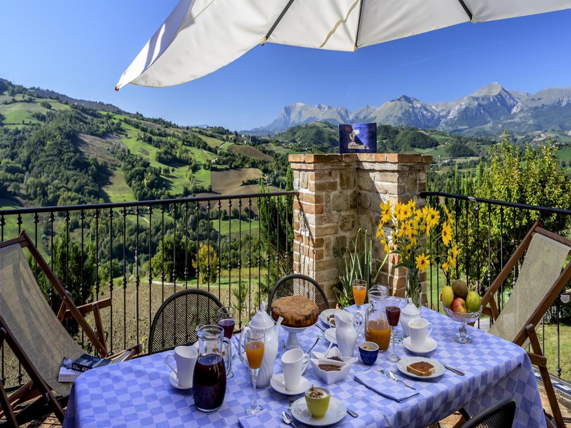 Gorgeous Apartment With Pool Near Sibillini Mountains Monte San Martino 外观 照片