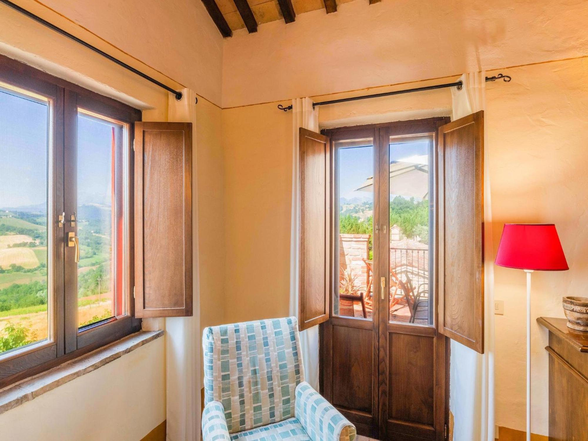 Gorgeous Apartment With Pool Near Sibillini Mountains Monte San Martino 外观 照片
