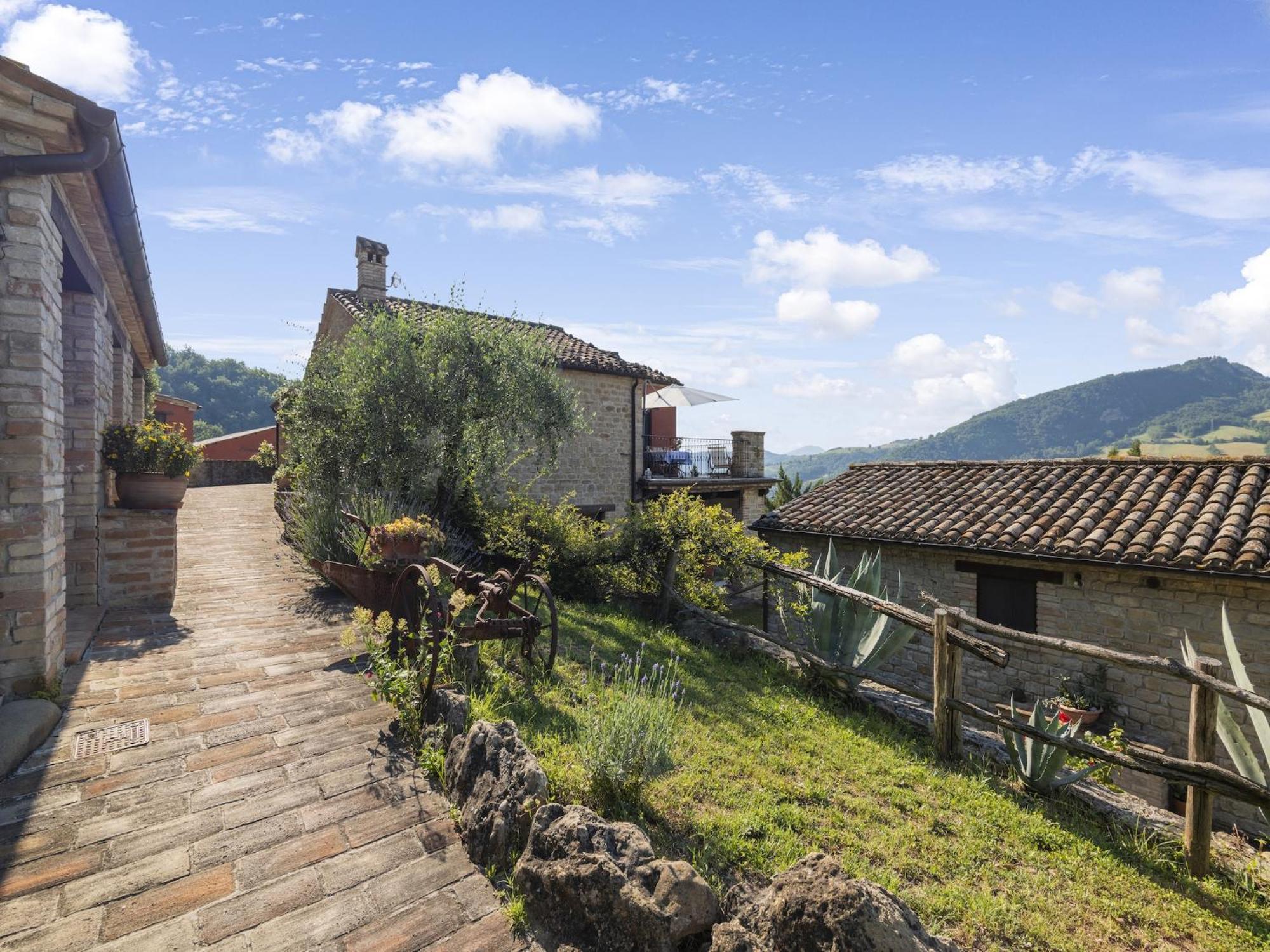 Gorgeous Apartment With Pool Near Sibillini Mountains Monte San Martino 外观 照片