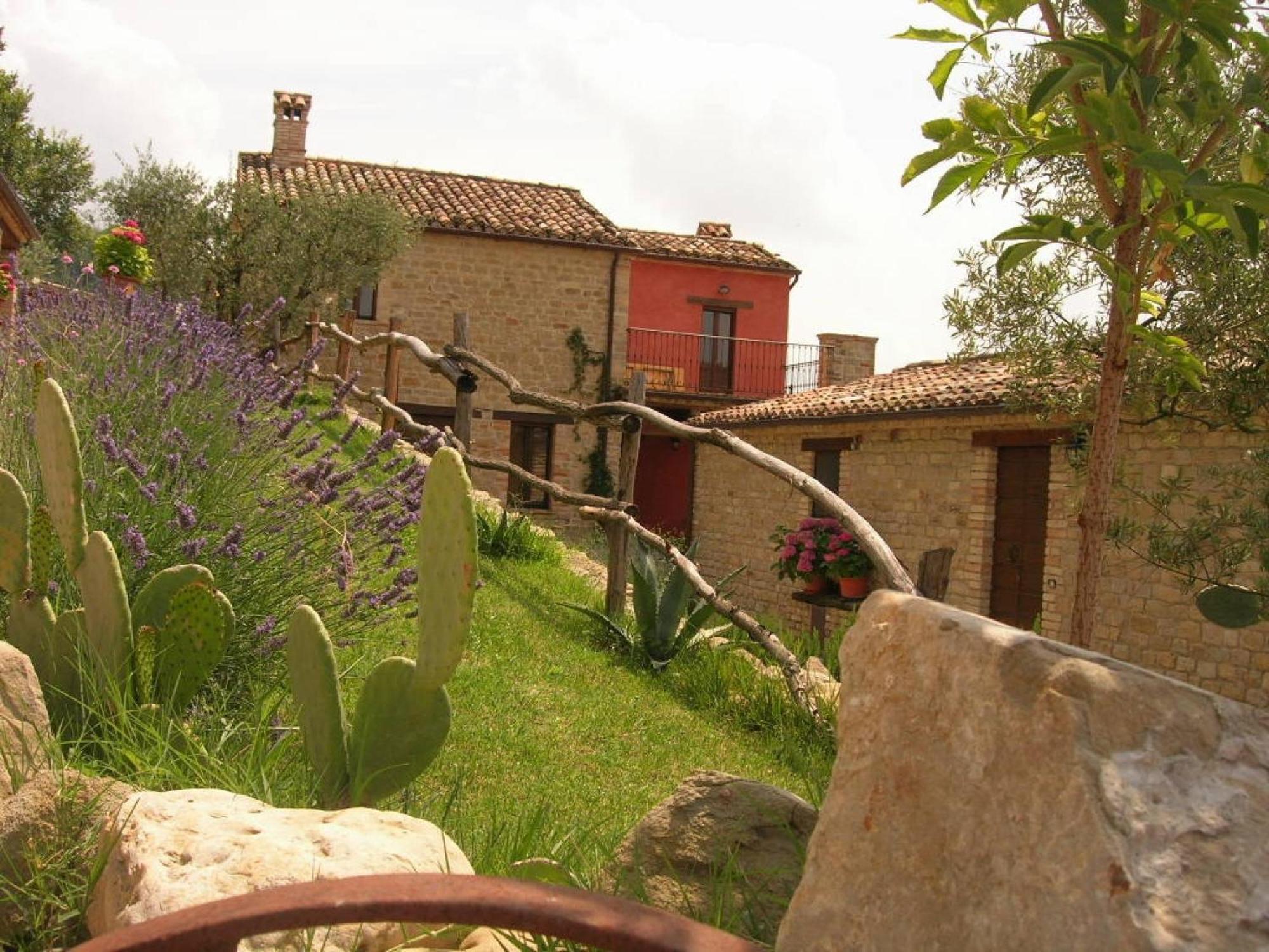 Gorgeous Apartment With Pool Near Sibillini Mountains Monte San Martino 外观 照片